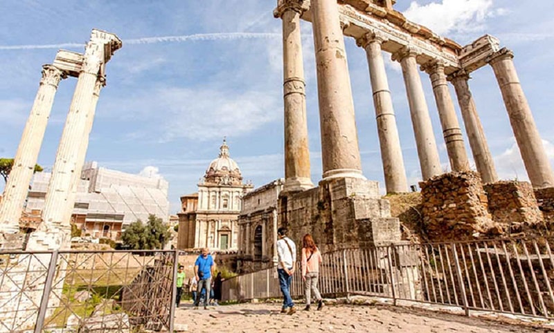 -Công trường La Mã (Roman forum)-min