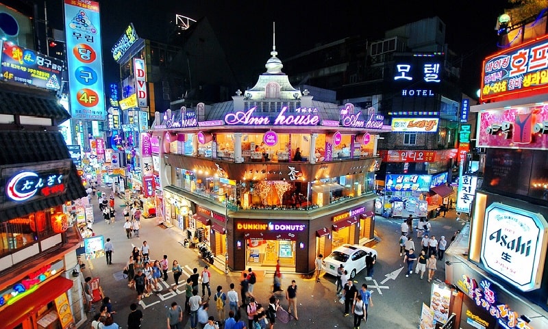 – Khu phố Hongdae-min