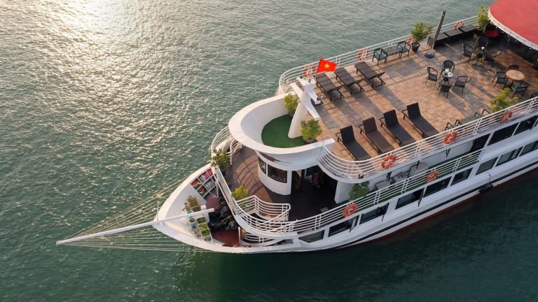 Small Cruise: Lan Ha Bay Local Cruise 2 Days 1 Night